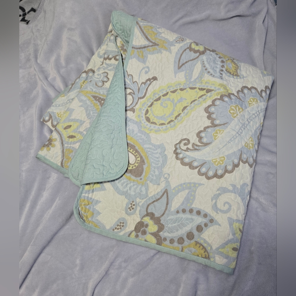 🟢 Floral Paisley Quilt Bedspread Queen/Double